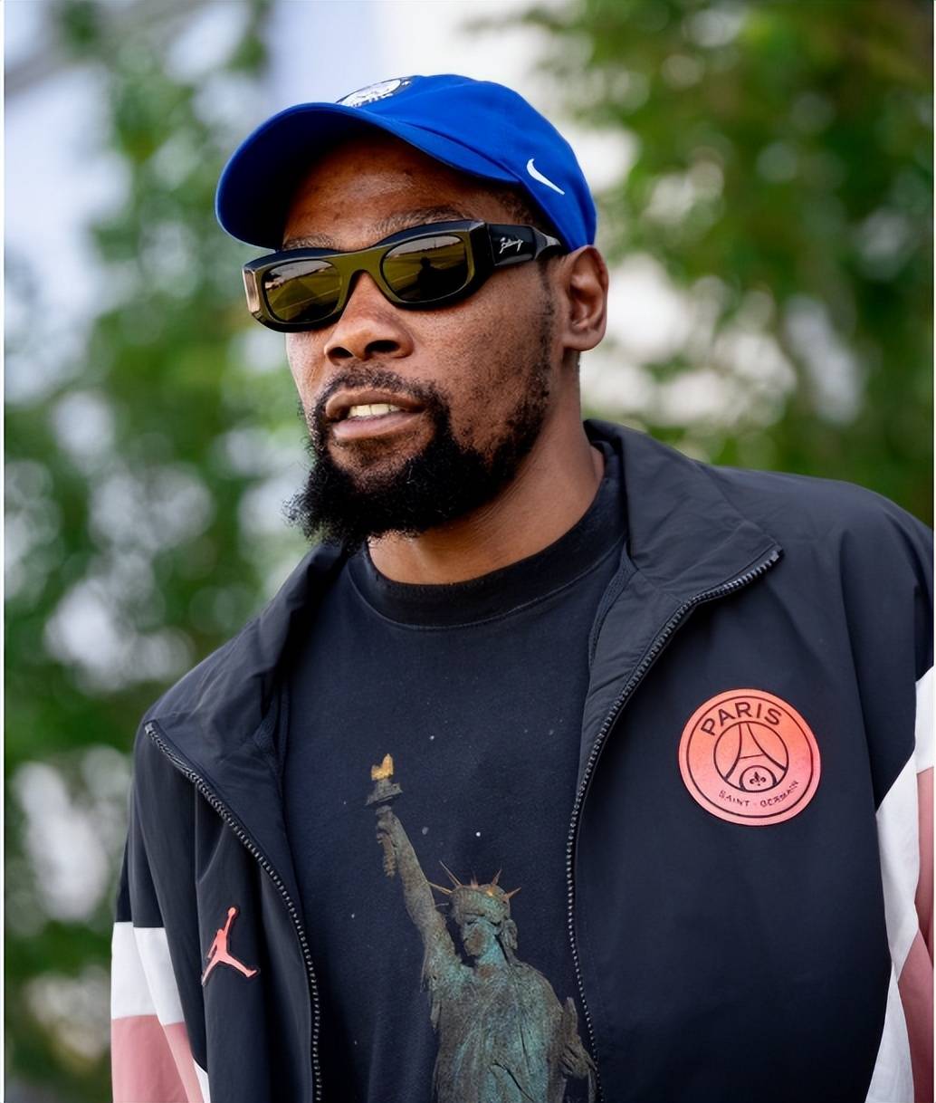 随机包含塔图姆巅峰对决，杜兰特与50激战DWG分钟，赛况扑朔迷离胜负难料！的词条